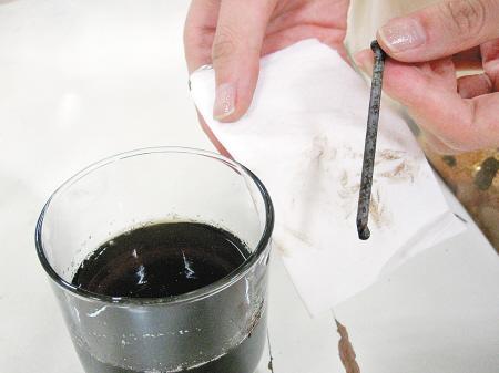 螺丝锈死拧不下来用可乐能够吗,螺丝生锈了拧不下来倒可乐有用吗