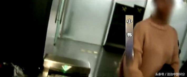 购物狂女生每日购买近20个包裹,外国女人疯狂购物