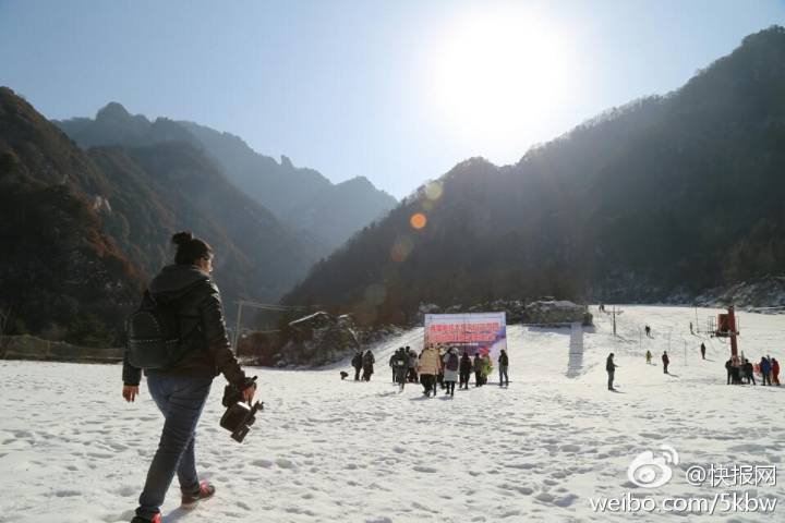 西安秦岭四季滑雪场,陕西秦岭山滑雪场