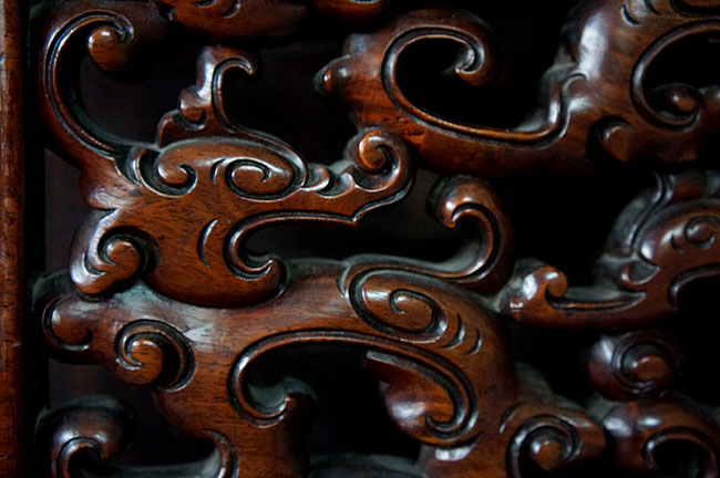 有人拿后海四合院换他这张床