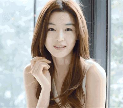 美容帮｜周冬雨全智贤一半的颜值来自透光美肌？这7款最畅销面霜给你答案