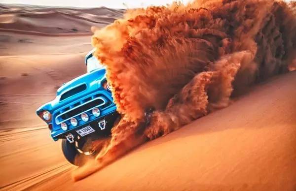 迪拜美食推荐攻略 (迪拜旅游攻略住宿推荐)