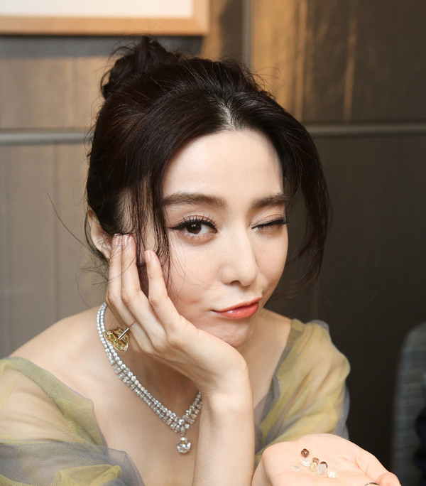 鍒樿瘲璇楄姳鐡ｅご,鍞愬鍒樿瘲璇楄姳鐡ｅご