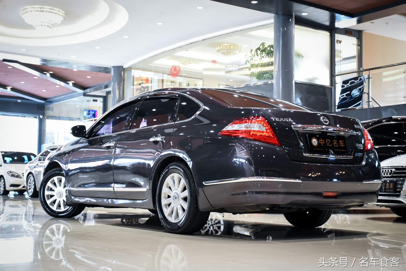 日产天籁2011款公爵2.5lxv尊雅版,2013款天籁2.5lxl领先版的配置