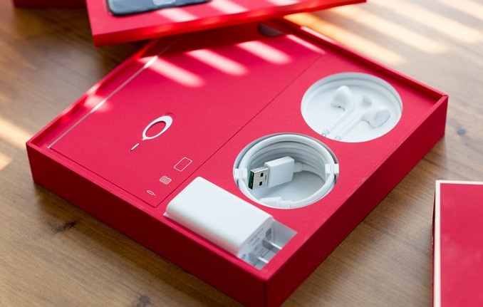 oppor9s特殊版 (oppor9s贺岁版)