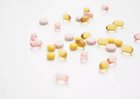 冠心病患者吃药的副功能,冠心病口服药物有哪些