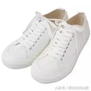 现在的你是否还缺双小白鞋,每个人都应该有一双小白鞋