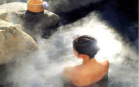 冬季泡温泉有哪些注意事项？