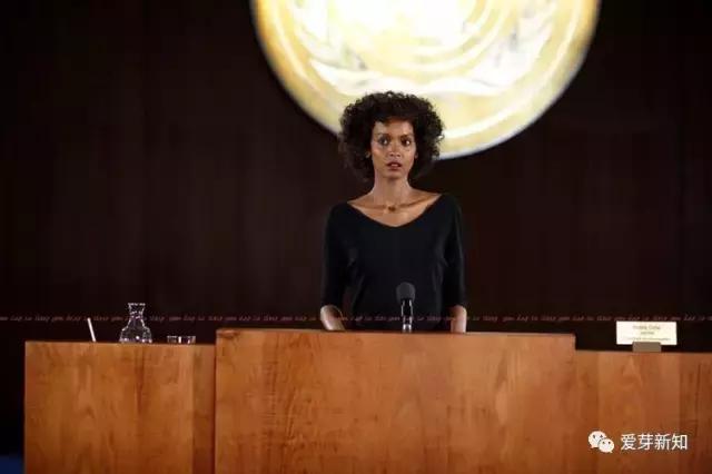 华莉丝迪里简介照片,华莉丝迪里