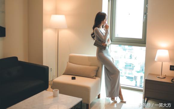 孙允珠鹅黄长摆裙,孙允珠露肩礼裙鉴赏