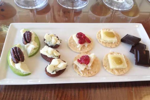 喝剩的葡萄酒怎么处理,葡萄酒没喝完剩下的能喝吗