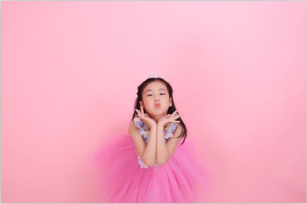 天使新星文化传媒小明星代言人之任怡嘉、王菁昕