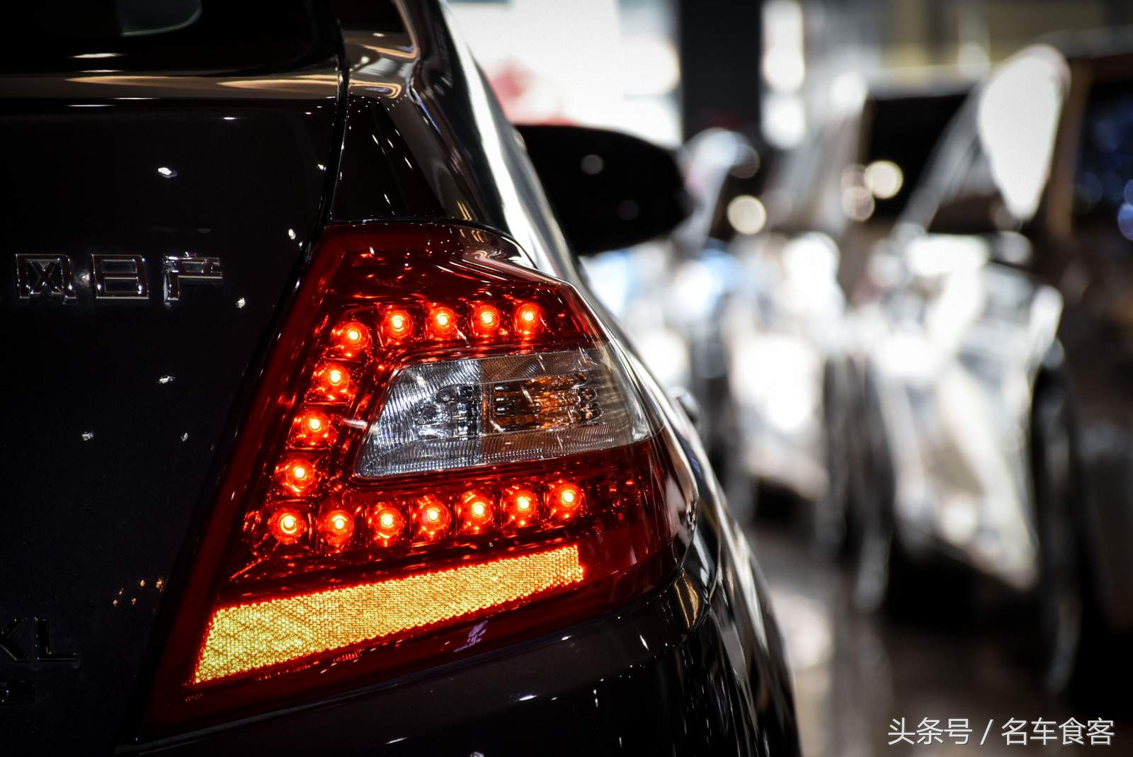 日产天籁2011款公爵2.5lxv尊雅版,2013款天籁2.5lxl领先版的配置