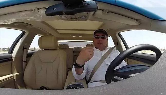 号称最美国产吉利博瑞,迪拜吉利车