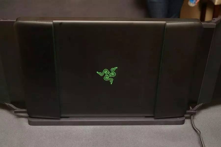 雷蛇顶级笔记本,雷蛇三联屏笔记本什么时候发布