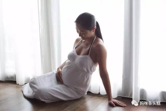 在家DIY拍出这些孕照的宝妈，能够通知让你的摄影师下岗了