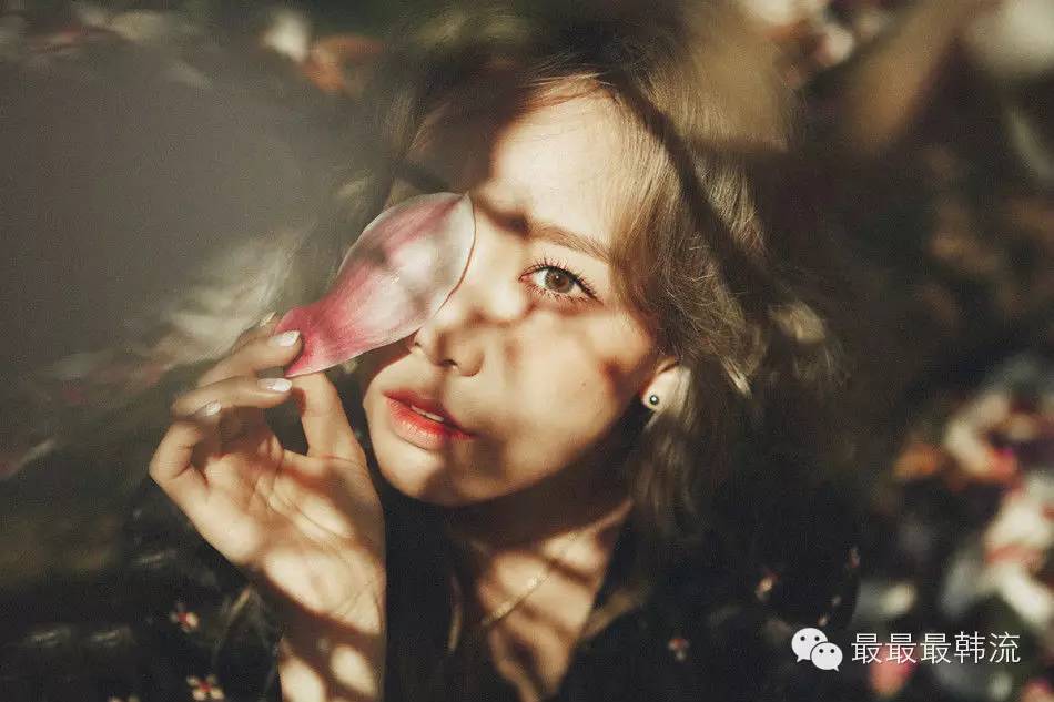 金泰妍曾经二代女团核心人物,金泰妍22年新女团