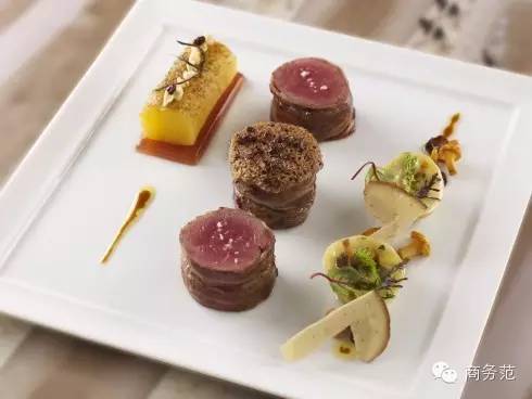 为什么有钱人都爱住别墅,为什么大佬都喜欢四季酒店