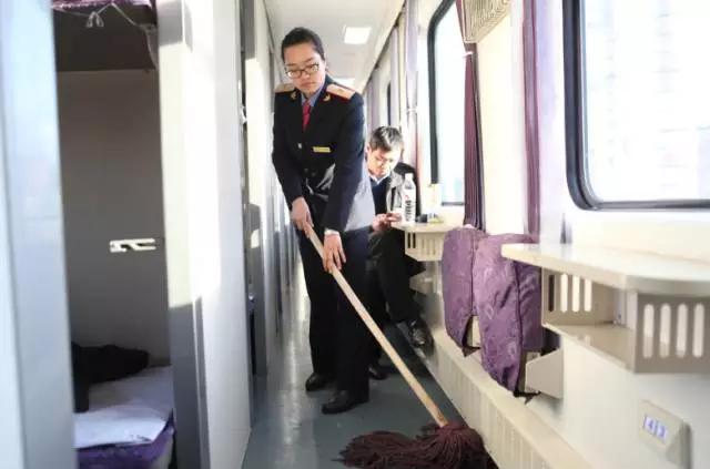 火车站列车员的真实生活,列车员上班的真实感受