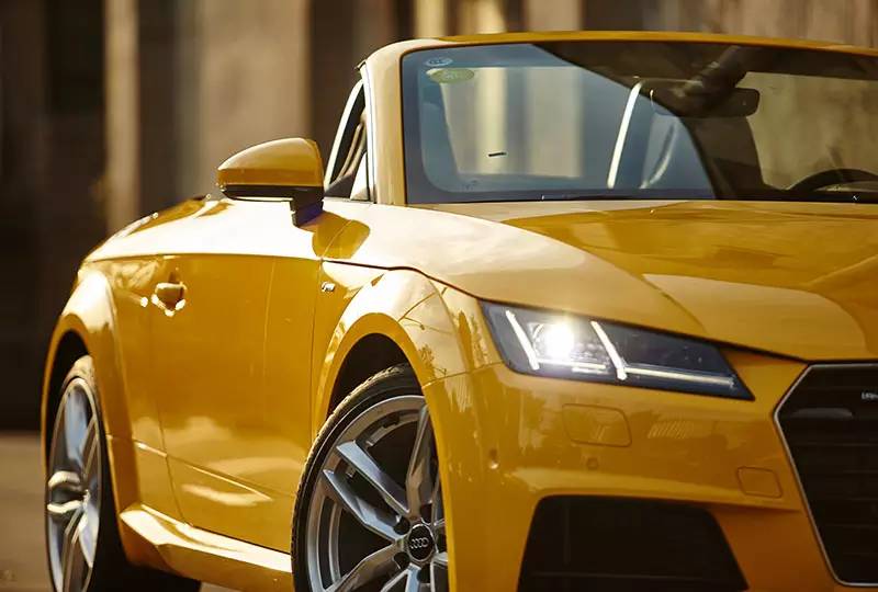 敞篷奥迪tt最新款,奥迪ttroadster敞篷跑车