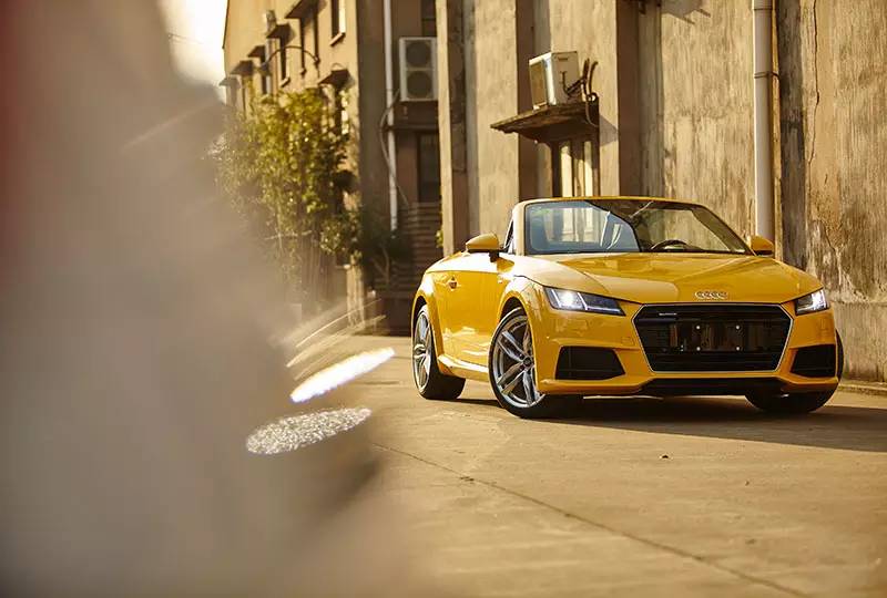 敞篷奥迪tt最新款,奥迪ttroadster敞篷跑车