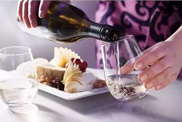 世界十大航空飞机餐,世界各国飞机餐大比拼