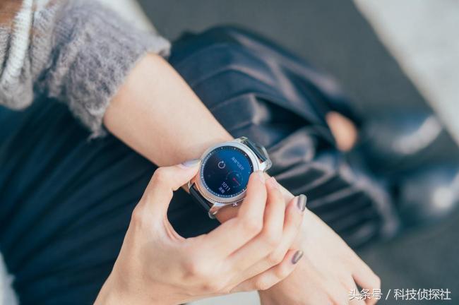 三星gears3先锋版智能手表,三星gears3经典款