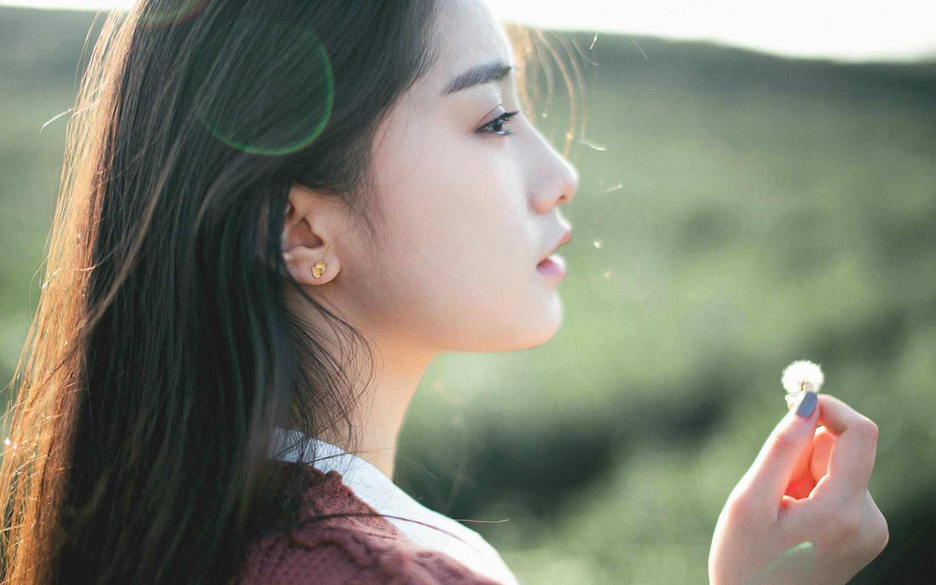 洗面奶和洁面乳的效果一样吗,洁面乳和洗面奶哪个更好用一些