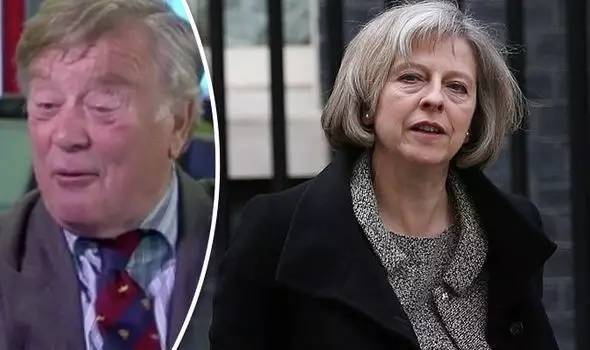英国首相梅姨叫什么名,英国首相梅姨叫什么名字