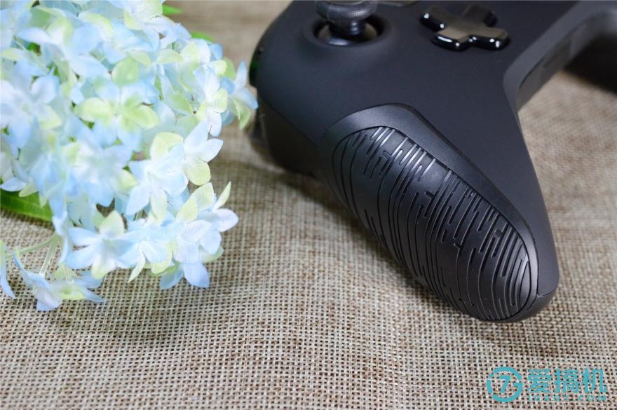 大屏手机游戏体验,大屏玩手游设备