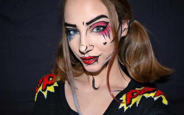 什么都往脸上画，十五岁的她火了