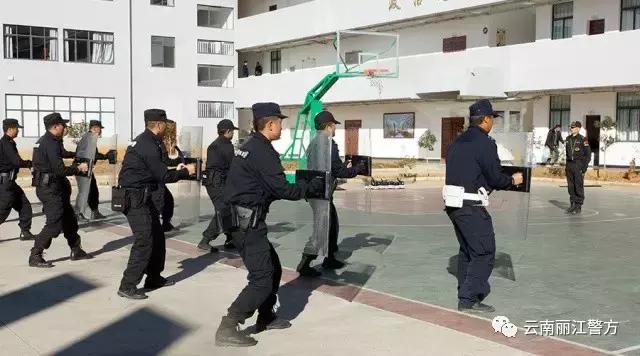 特警的一天生活,特警的一天完全版