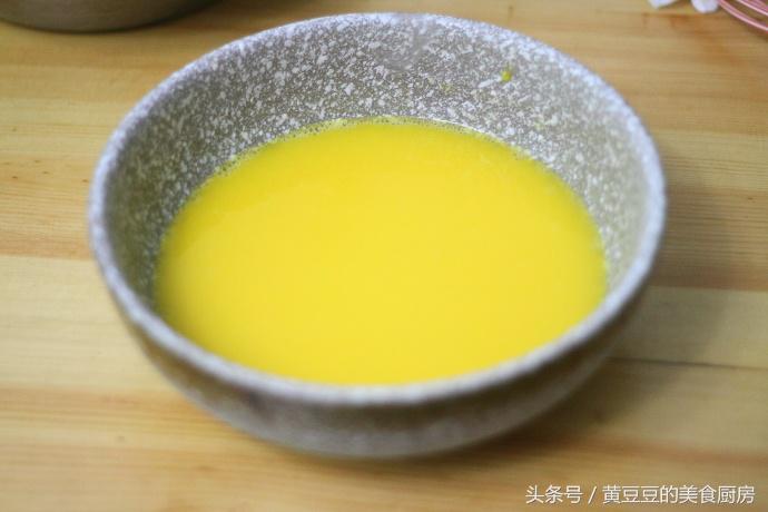 自己制作生日蛋糕最简单的方法,简单的自制生日蛋糕的做法