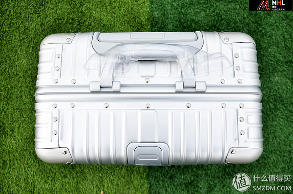 国产箱包性价比高,国产的箱包拉杆箱