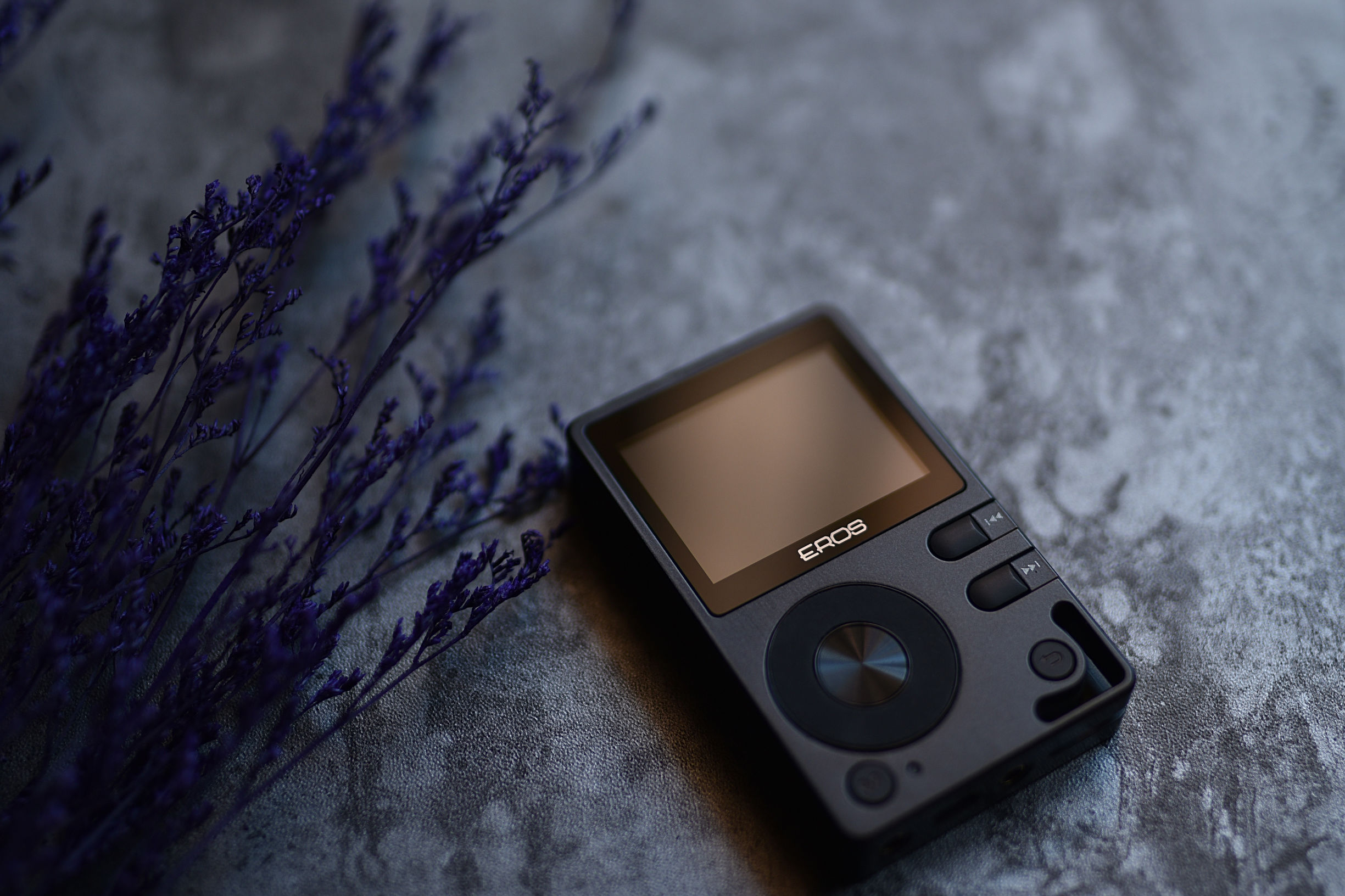 爱国者便携蓝牙音箱,爱国者erosten与105plus对比