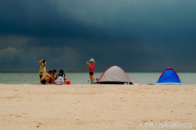 厦门唯一一个有海且叫厦门的城市,厦门是个风景优美的城市