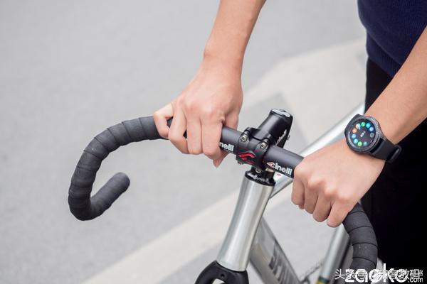 三星GearS3评测：最强智能手表之一，但依然鸡肋