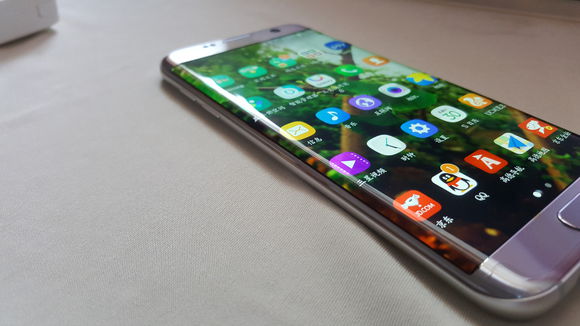 手机四面曲屏真的很容易碎屏么,哪些知名手机容易碎屏