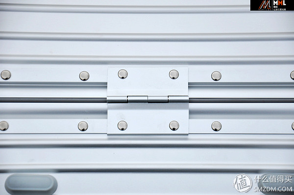 国产箱包性价比高,国产的箱包拉杆箱