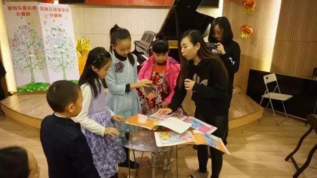 “为爱而生，让成长更健康”——72变智能硬件体验活动圆满告捷