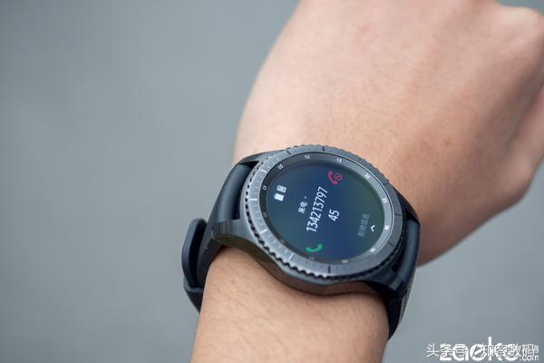 三星GearS3评测：最强智能手表之一，但依然鸡肋