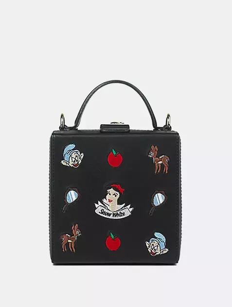 鬼怪剧终，那些美貌的包包却让女王完全停不下来种草