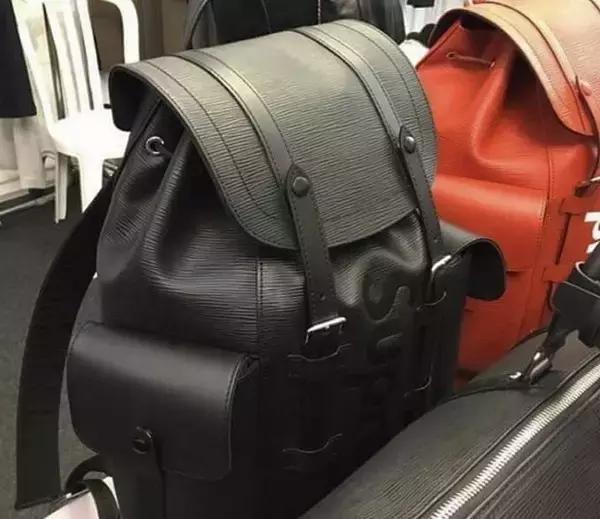 lv x supreme联名红色卫衣 (lv和supreme联名牛仔外套)