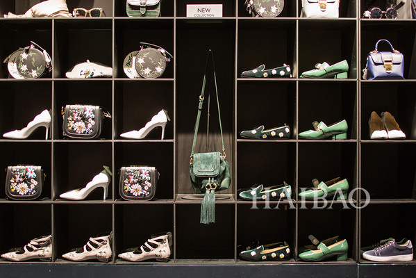 细节点靓魅力时尚，UrbanRevivoAccessory首家精品配饰店盛大开幕！