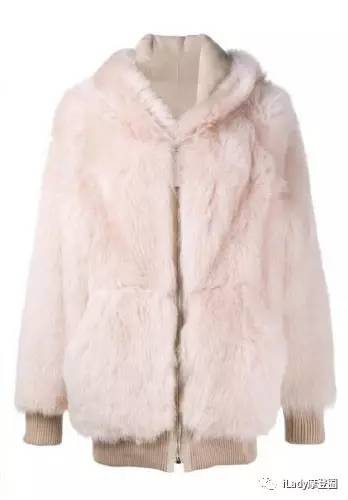 女明星机场look,盘点当红女明星们的机场照片