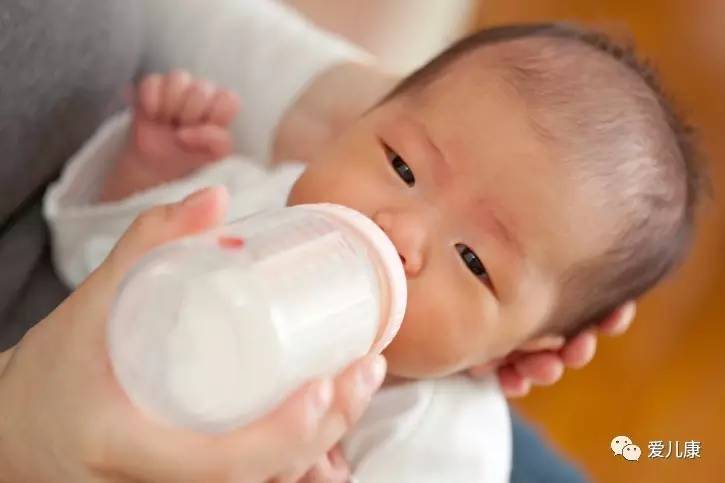 奶瓶龋和牙釉质发育不全,奶瓶龋齿对容貌的影响