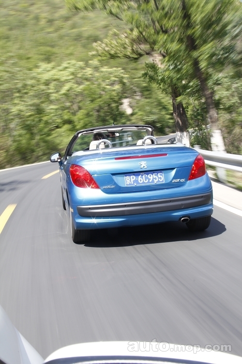 试驾标致207cc1.6t手动六速,追风逐日完全视频