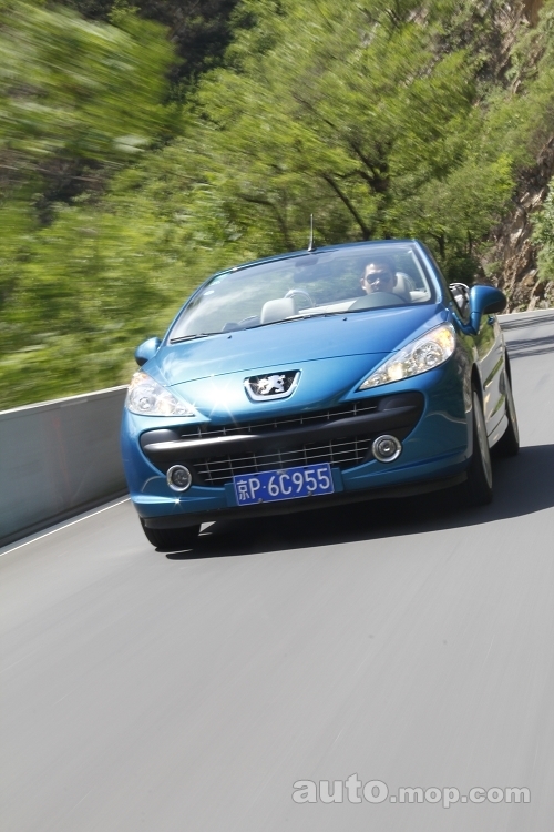 试驾标致207cc1.6t手动六速,追风逐日完全视频