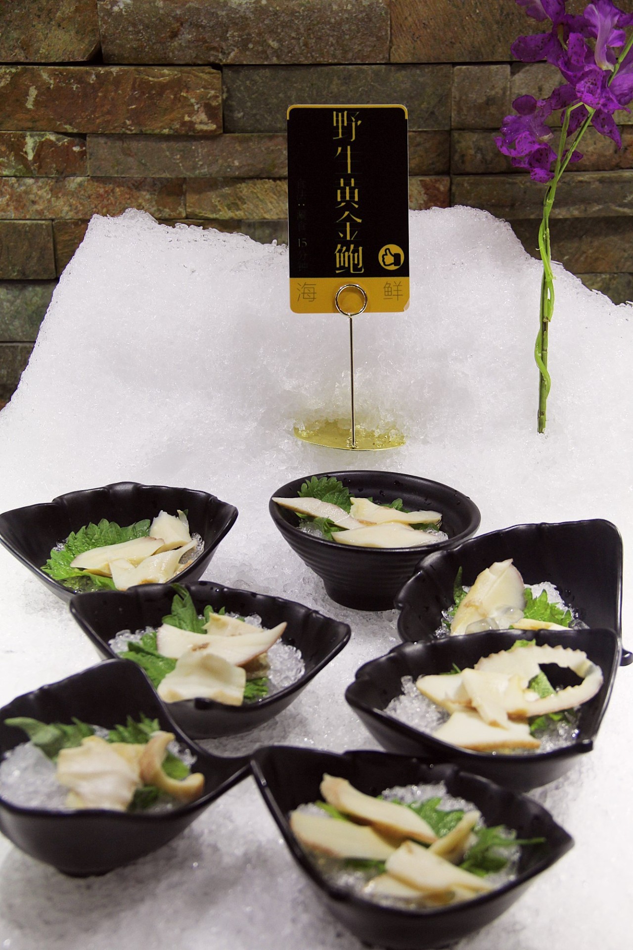 「订年夜饭赠波士顿龙虾」2017这么吃年夜饭最霸气！从没想过一顿自助，竟然吃几口就回本了……谁也别拦着我！今年就要在这儿吃！