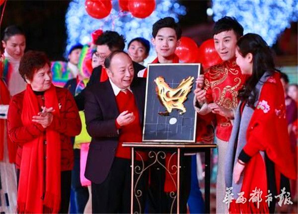 傅琰东年年有鱼的魔术揭秘,傅琰东春晚完全版